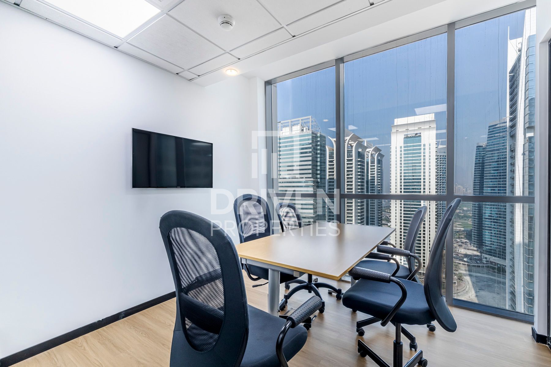 Fitted Best Location Vacant Jan 1st DMCC