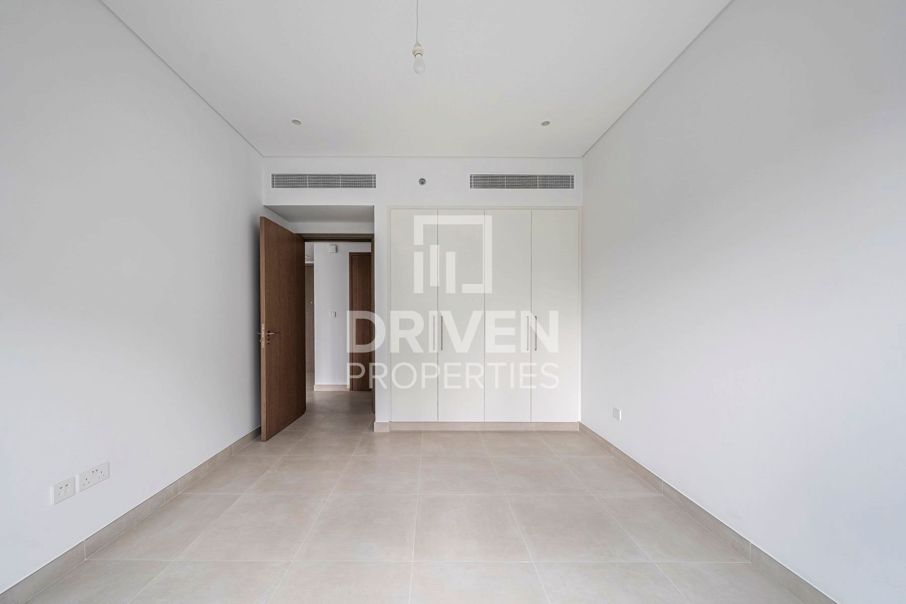 4 Cheques Appliances Included Hot Option