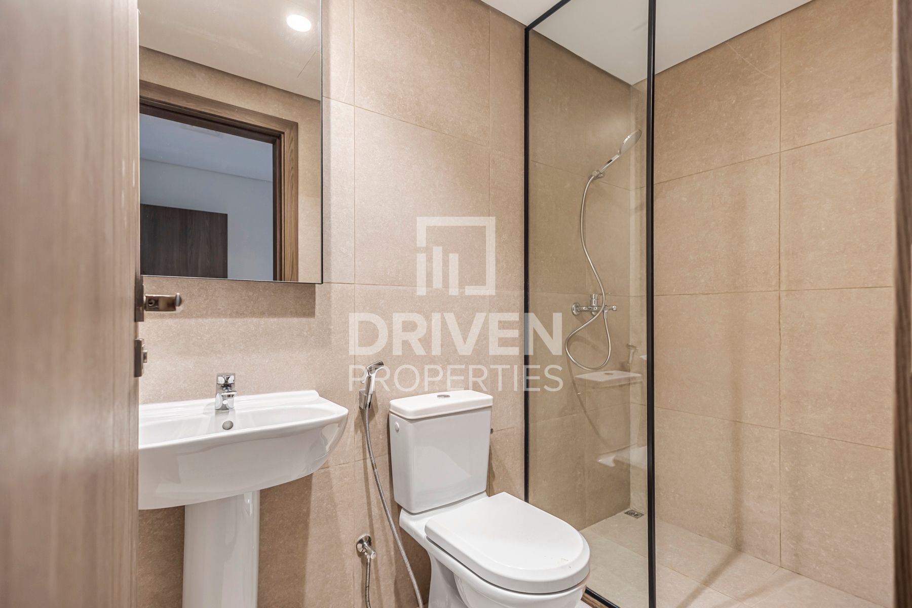 Waterfront Simplex Vacant Canal View