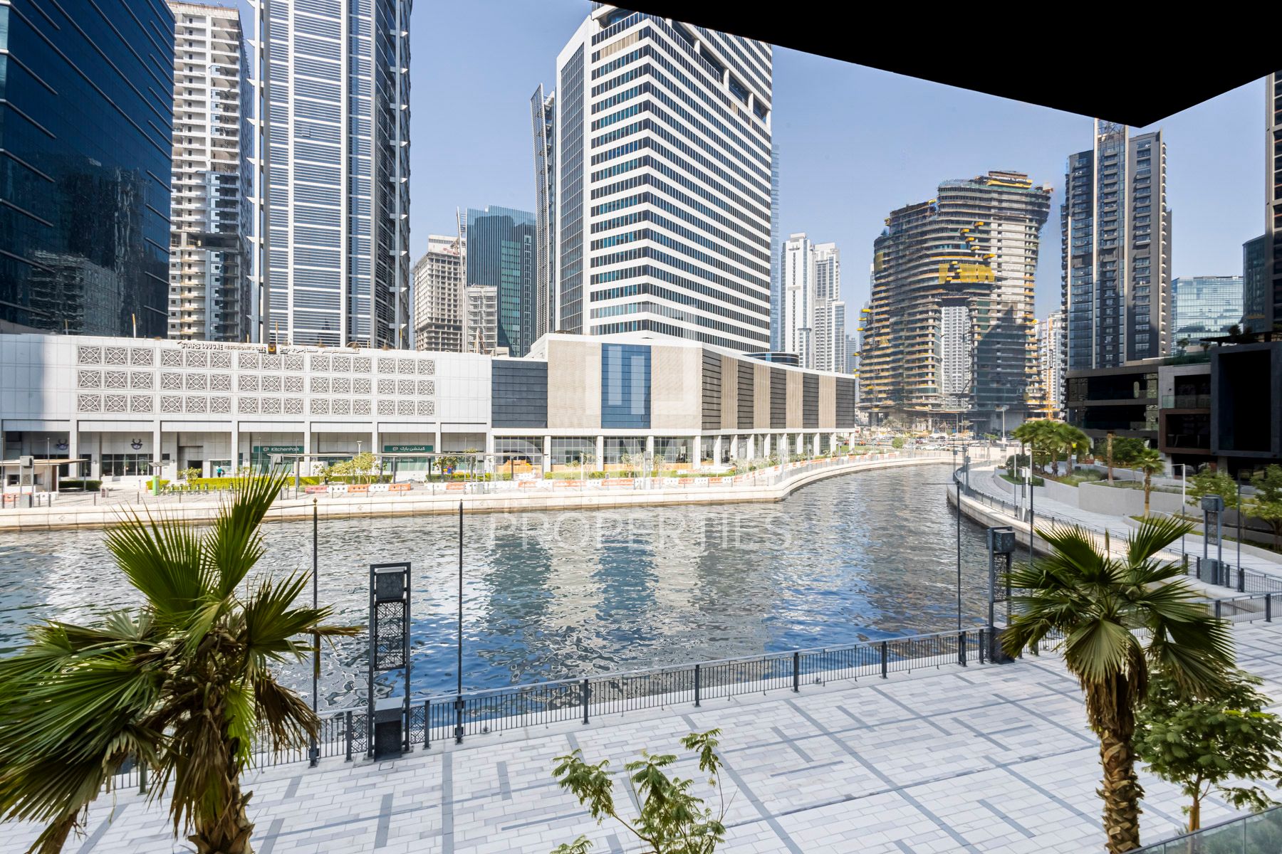 Waterfront Simplex Vacant Canal View