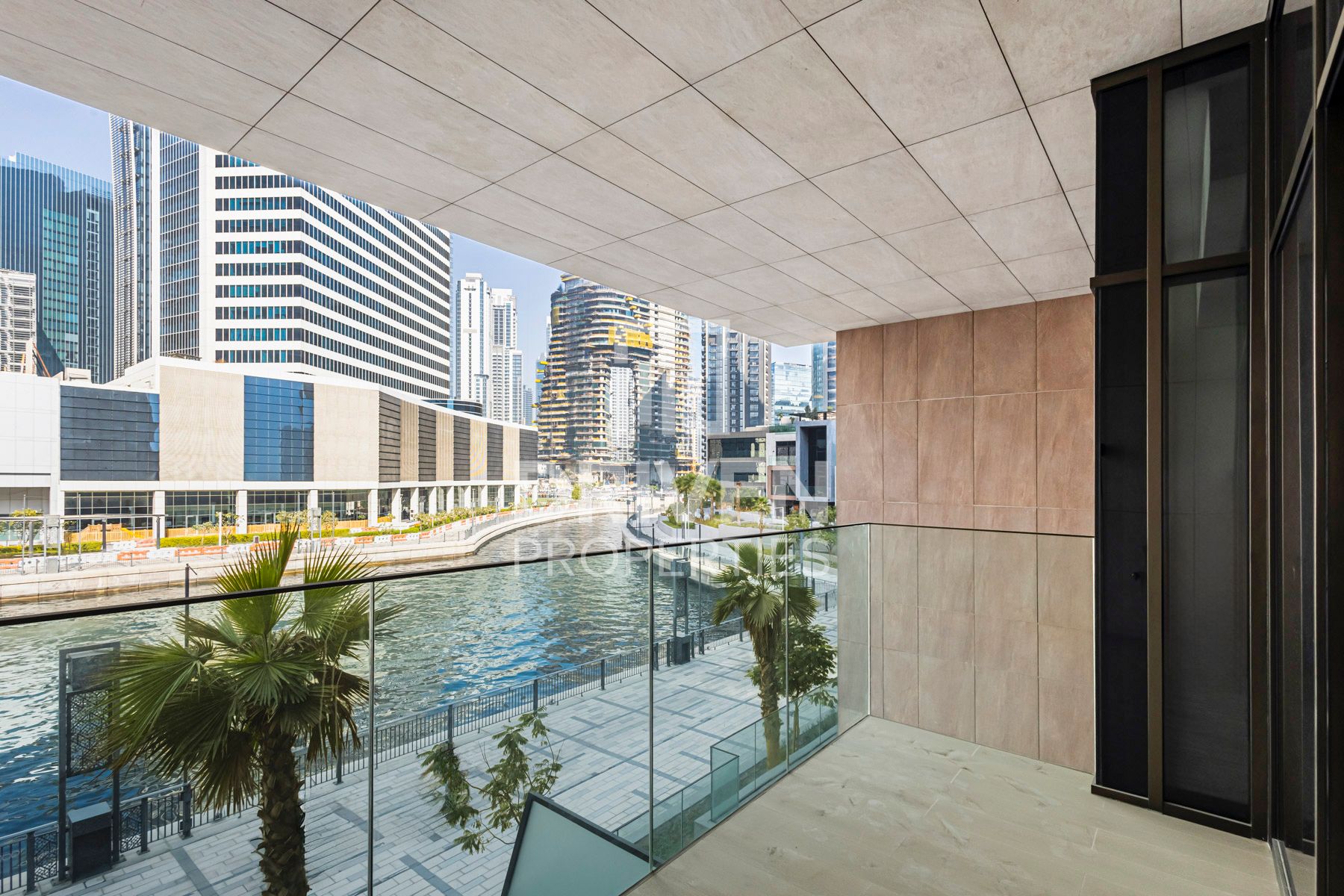 Waterfront Simplex Vacant Canal View