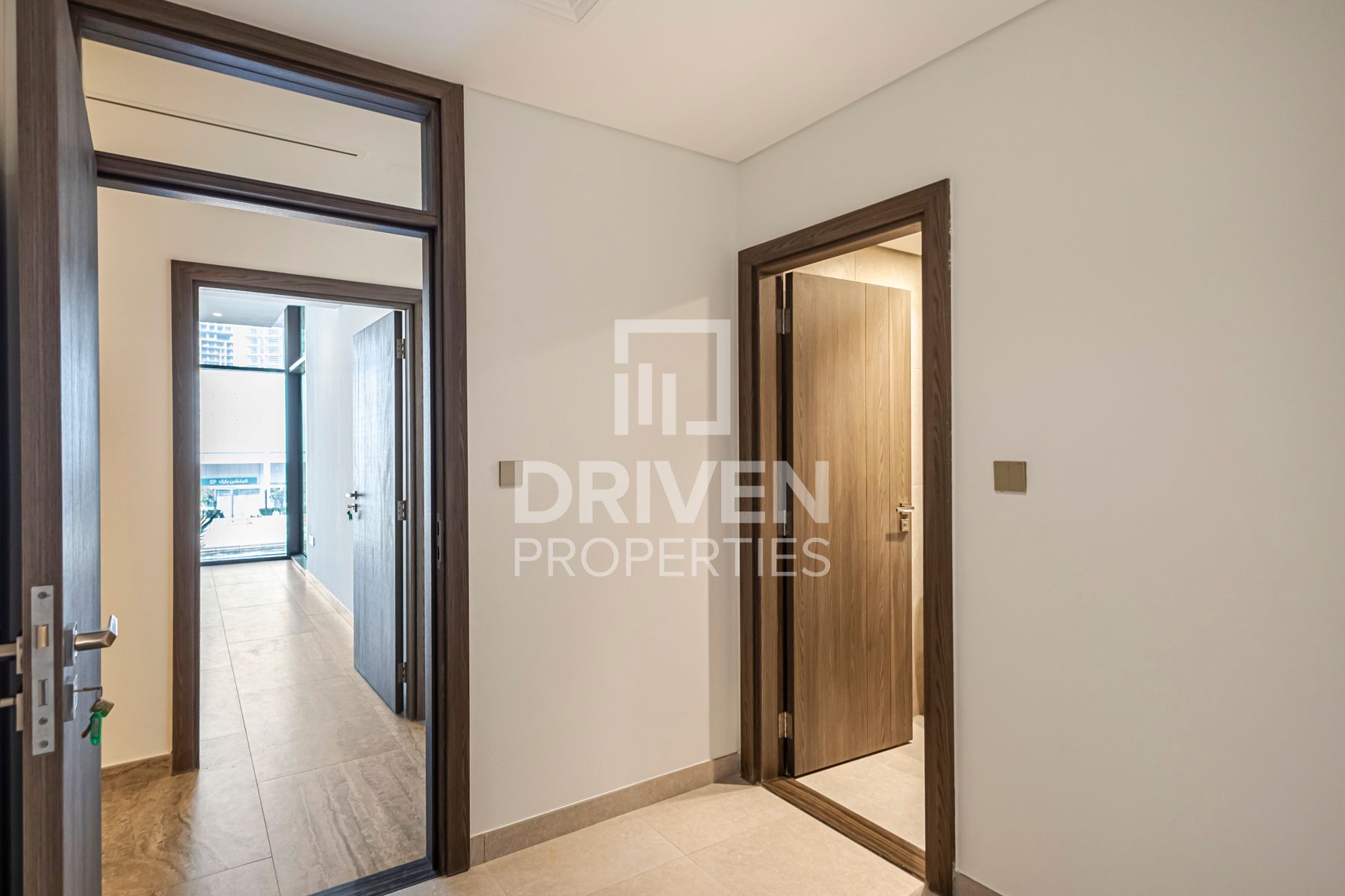 Waterfront Simplex Vacant Canal View