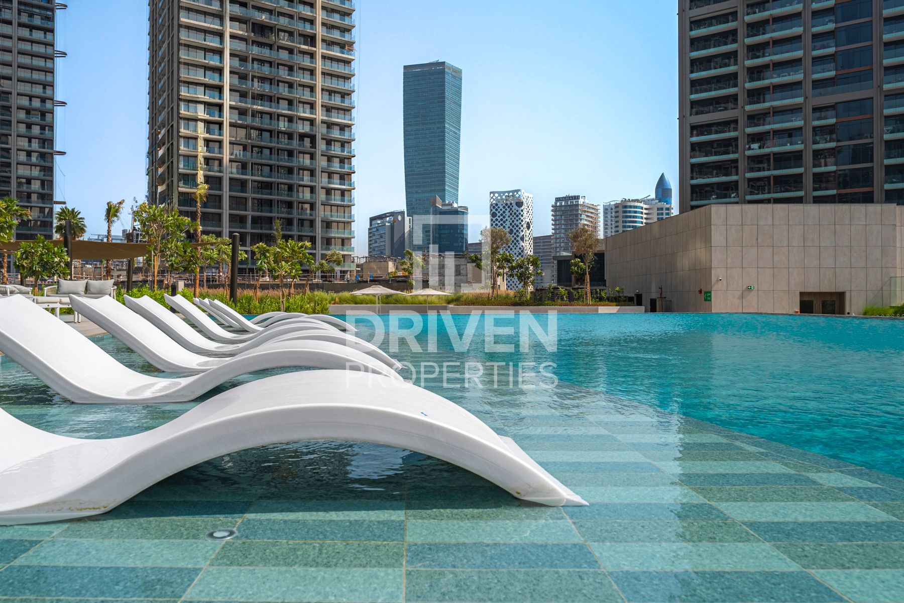 Waterfront Simplex Vacant Canal View