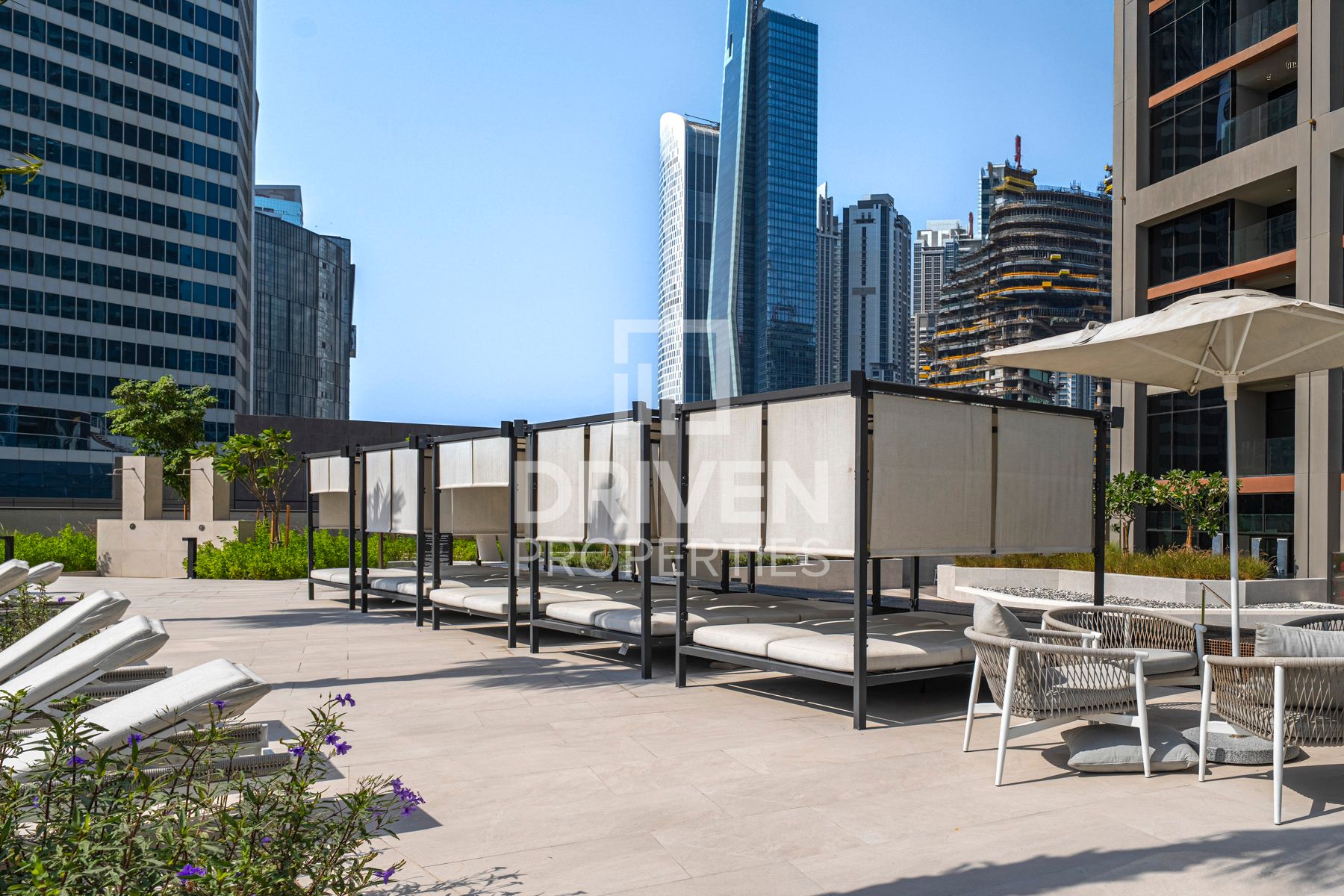 Waterfront Simplex Vacant Canal View