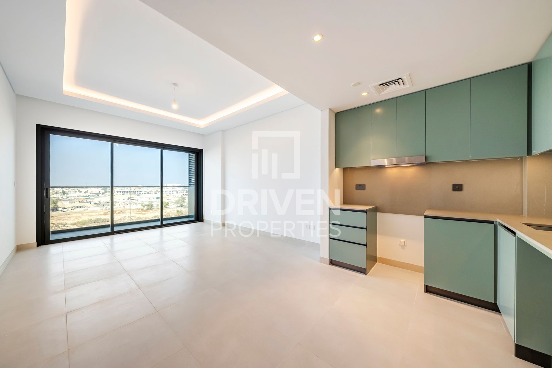 6 Cheques High Floor Option to Furnish