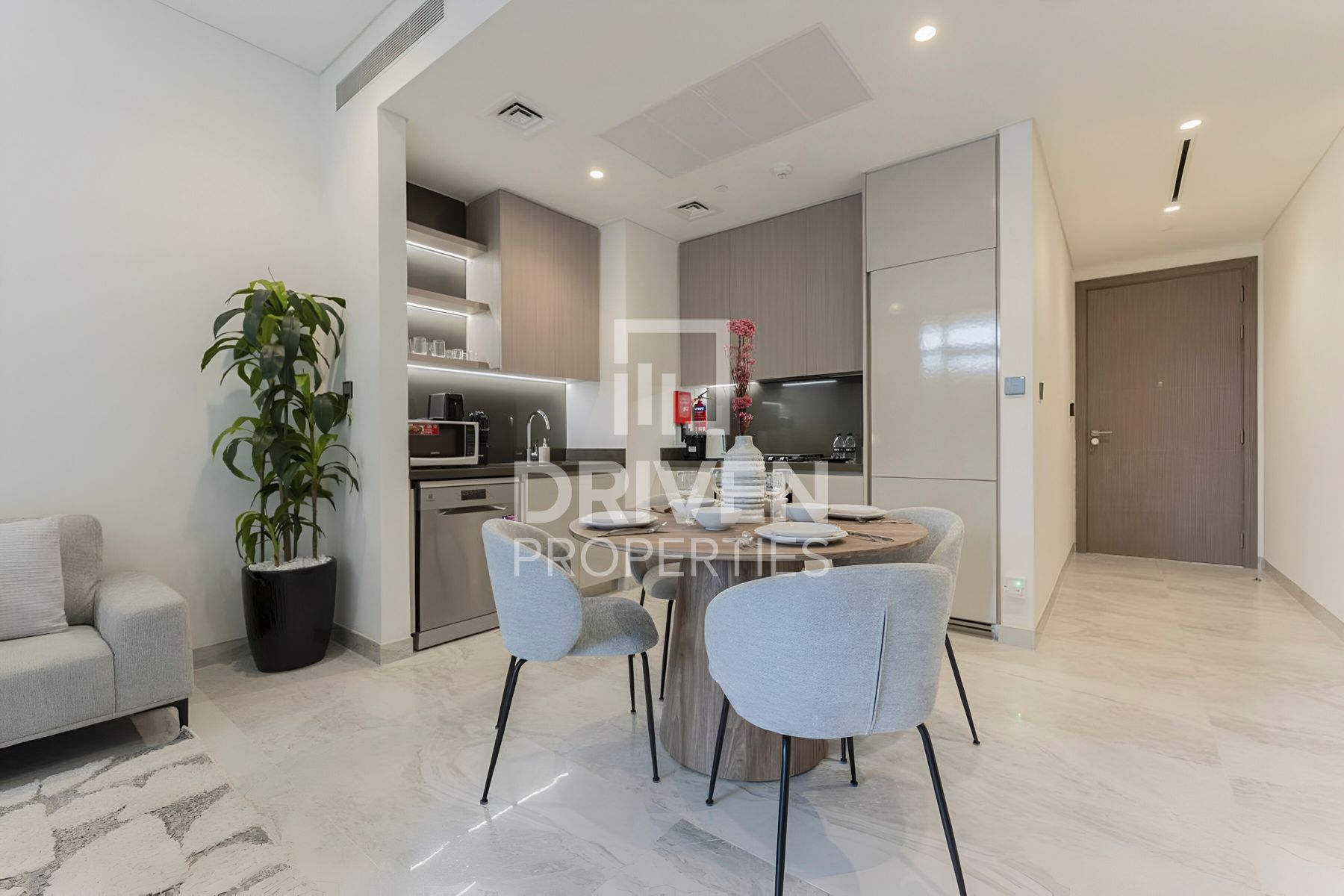 Fully Furnished Canal View Waterfront Living