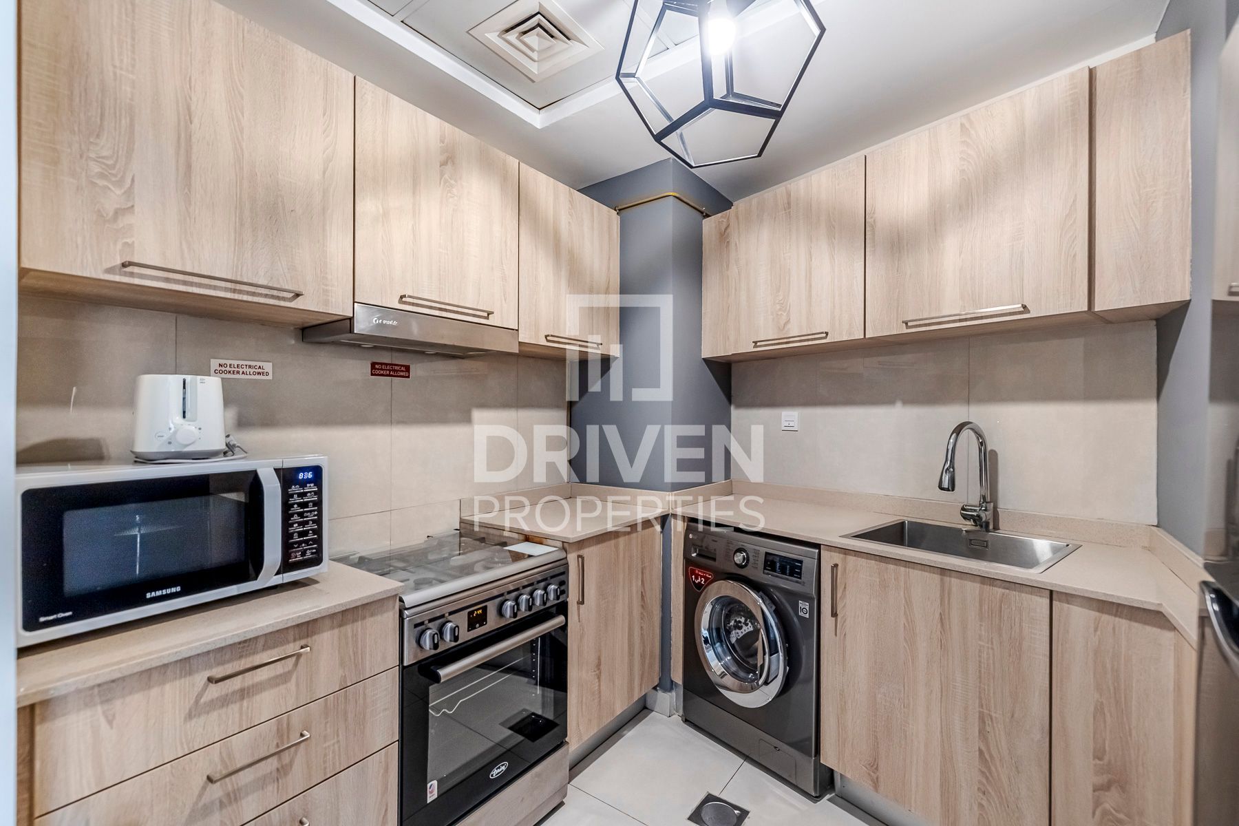 Big Layout Majestic Views Fully Equipped