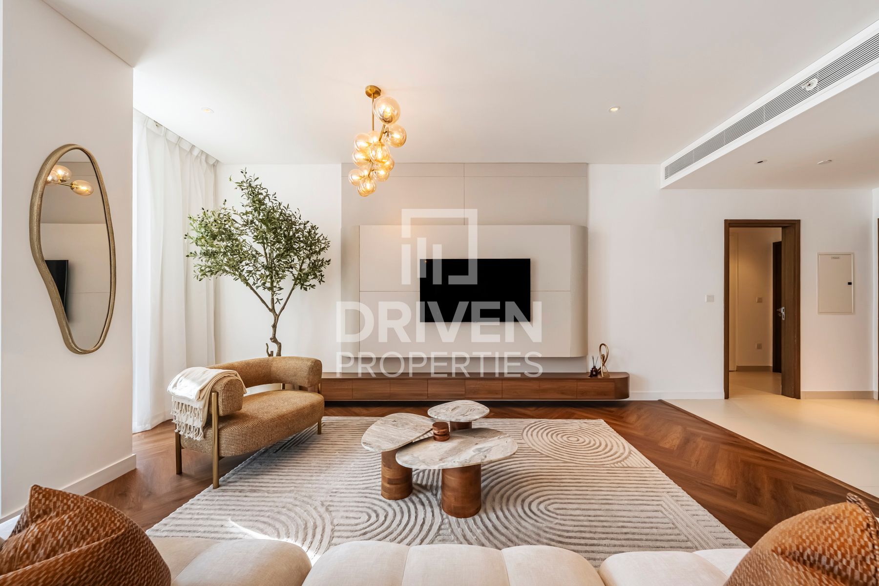 Fully Furnished and Luxury Unit Prime Location