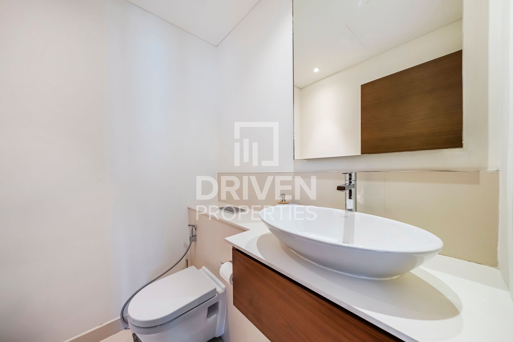 Fully Furnished and Luxury Unit Prime Location