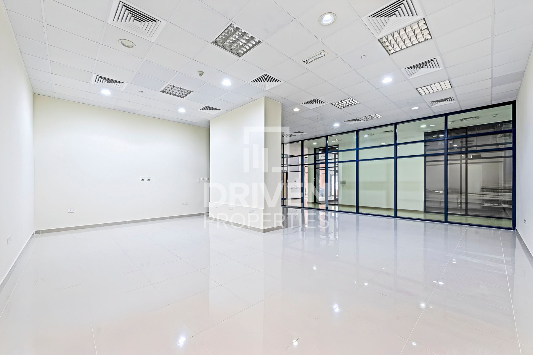 Prime Location Vacant Close to Metro Station