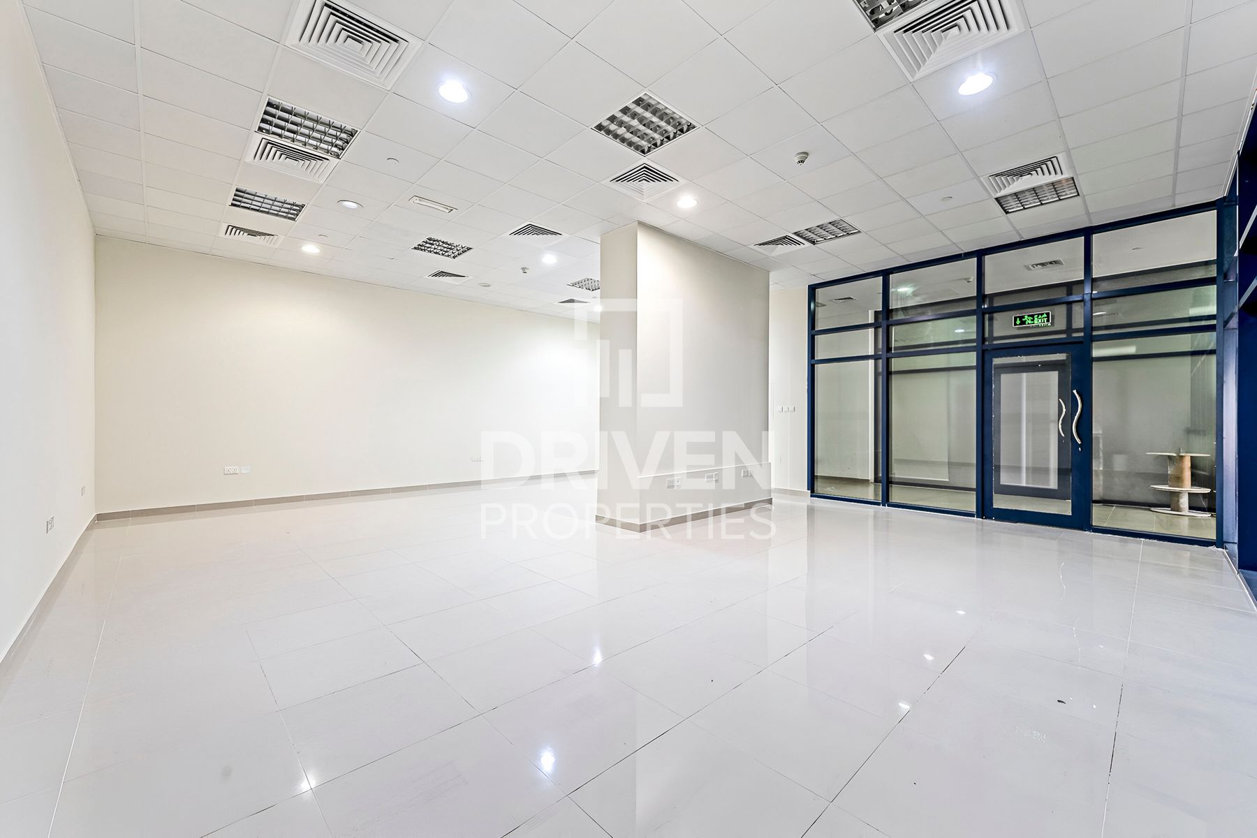 Prime Location Vacant Close to Metro Station