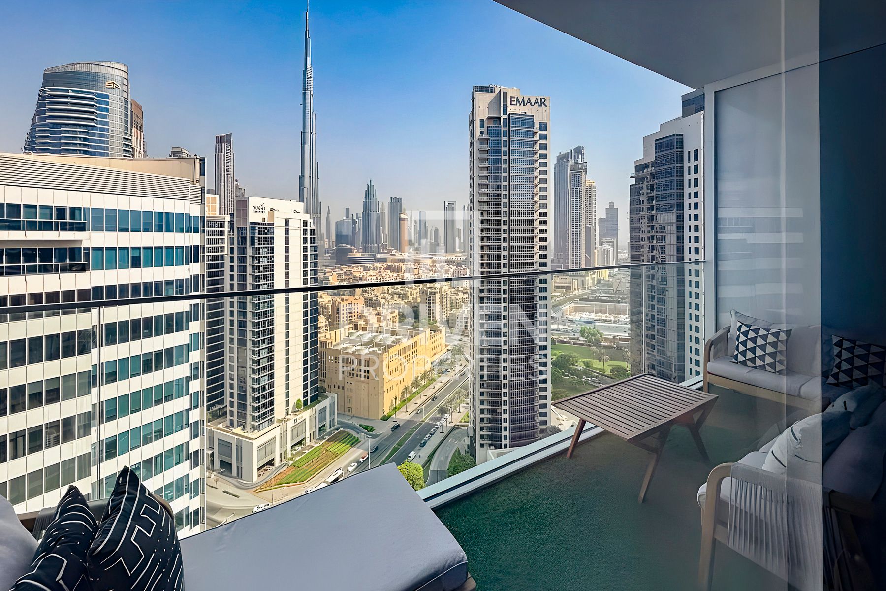 Burj Khalifa View Fully Equipped Vacant