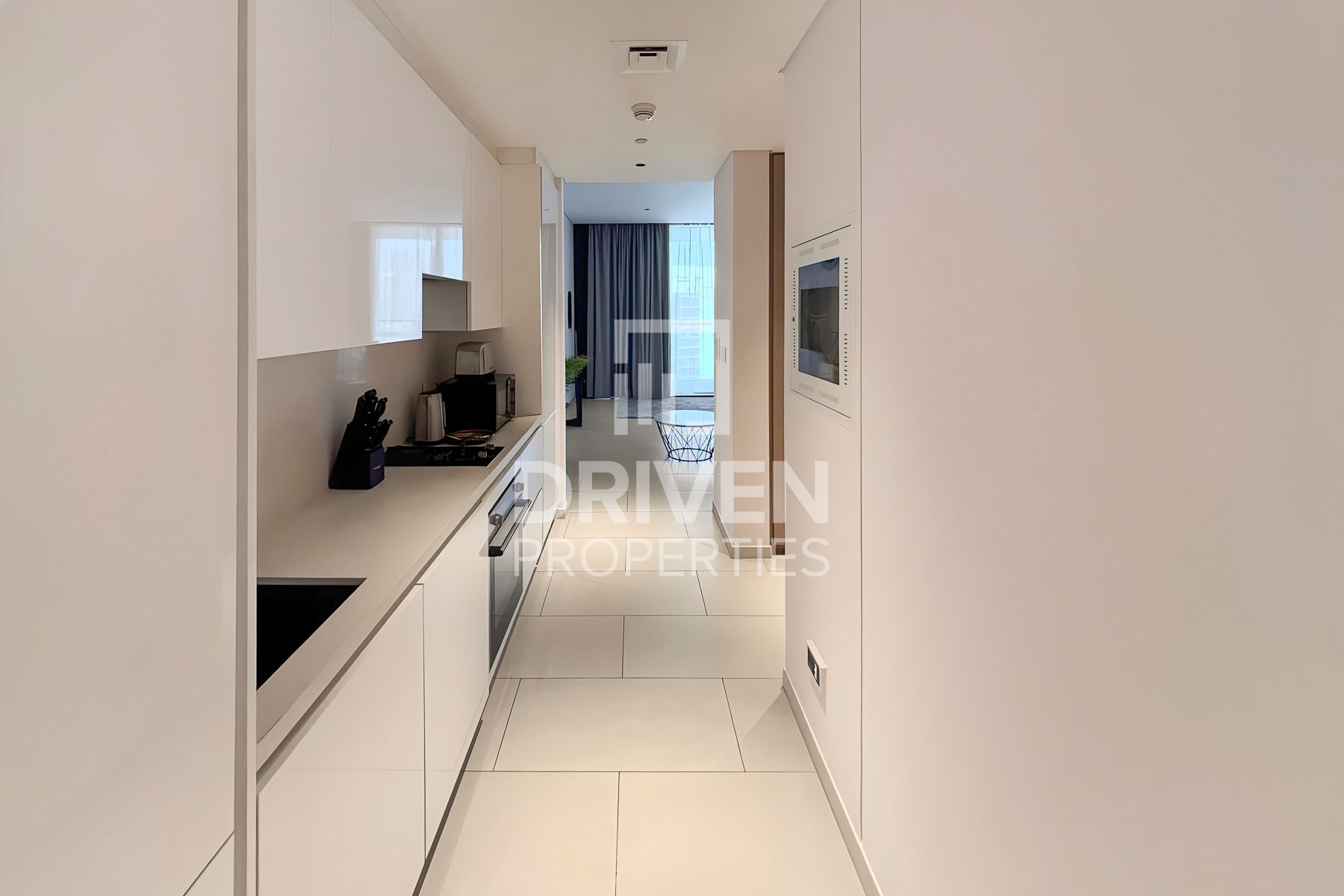 Burj Khalifa View Fully Equipped Vacant