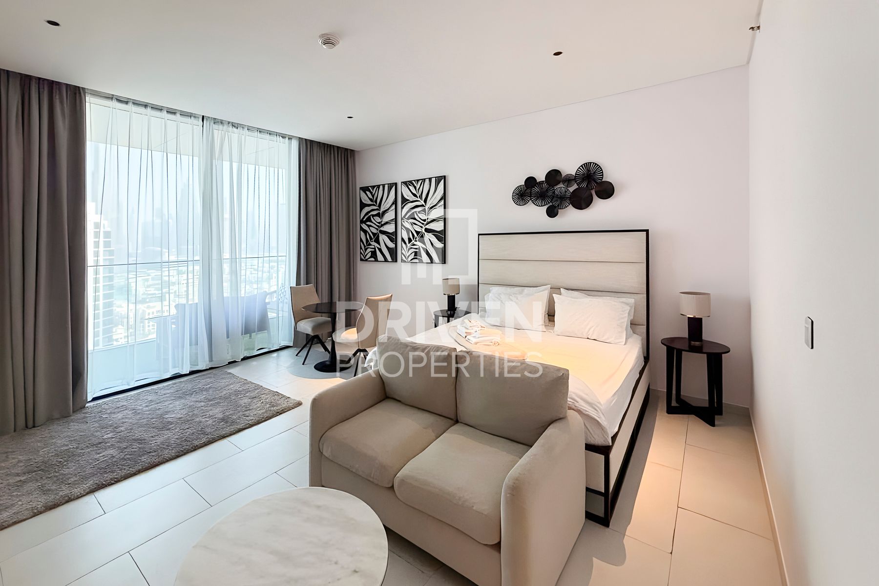 Burj Khalifa View Fully Equipped Vacant