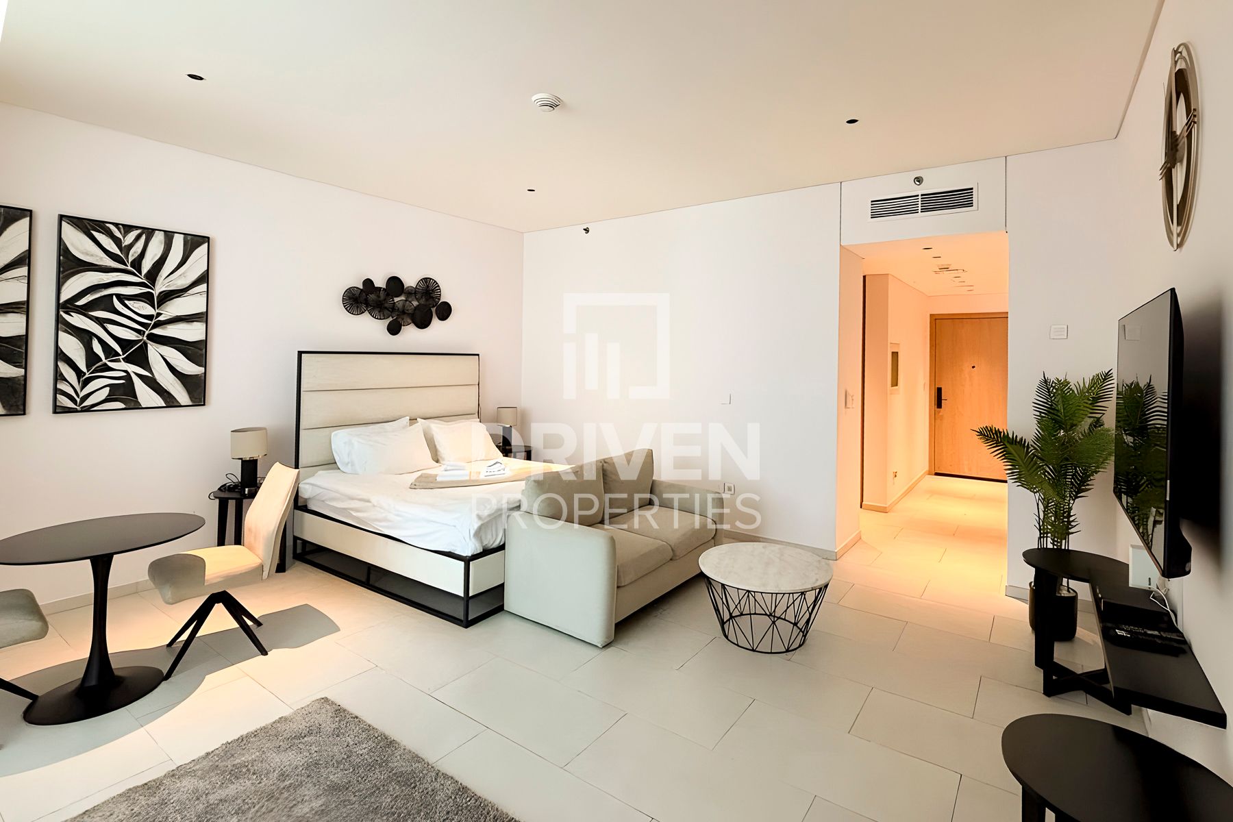 Burj Khalifa View Fully Equipped Vacant