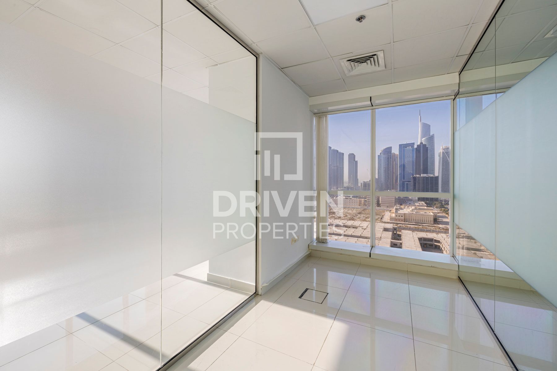 Ready to move in Semi Furnished Corner Unit