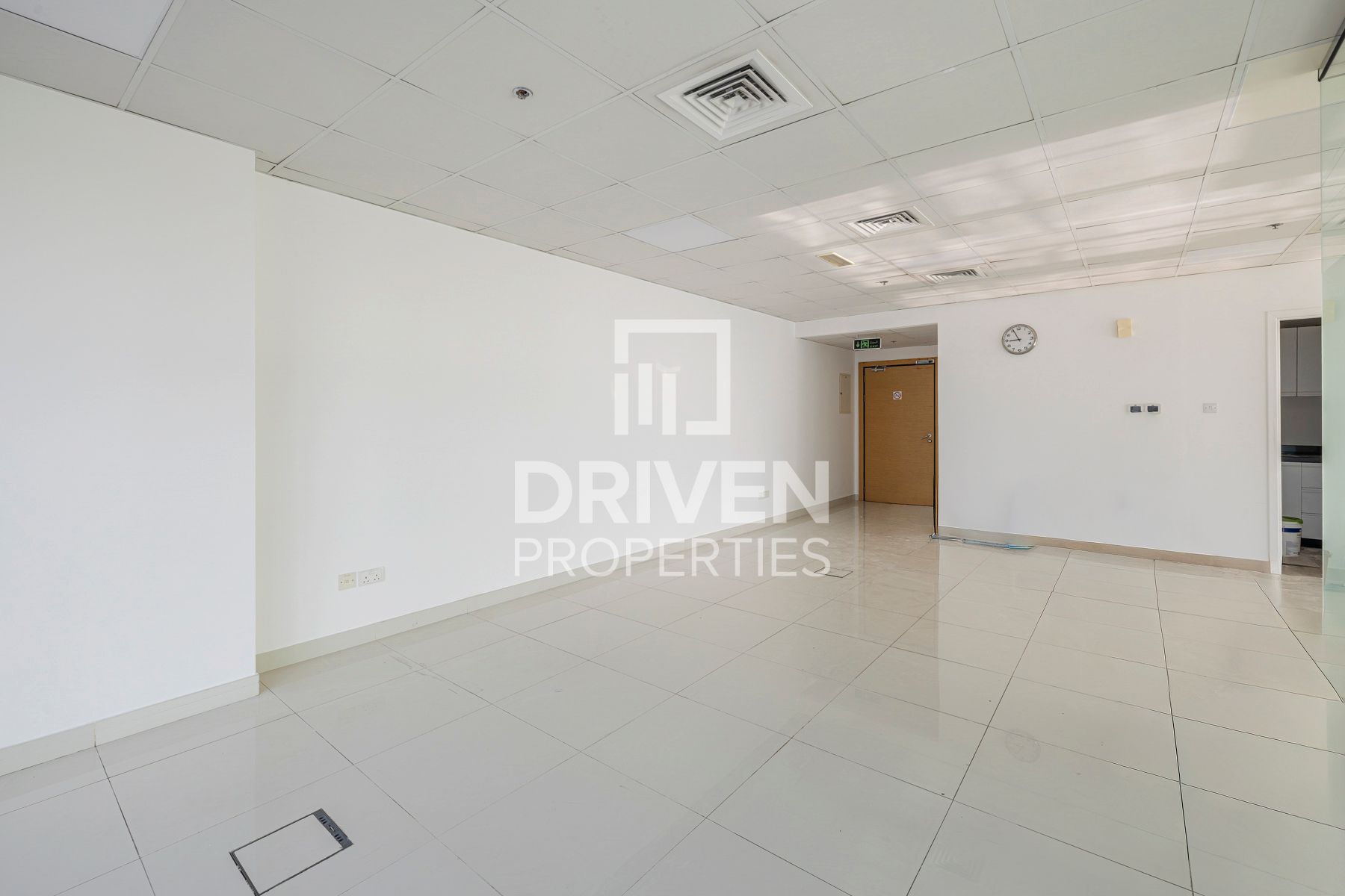 Ready to move in Semi Furnished Corner Unit