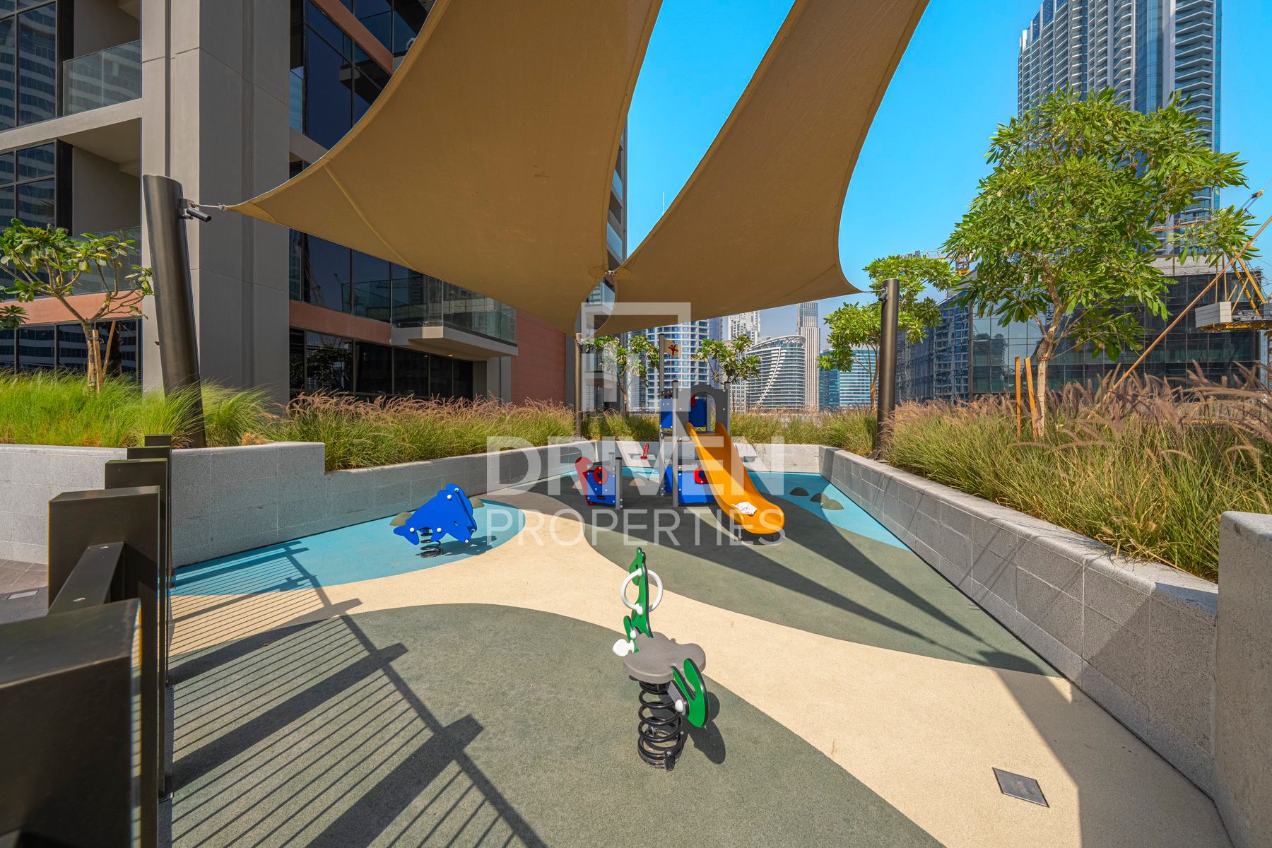 Fully Furnished Canal View Waterfront Living