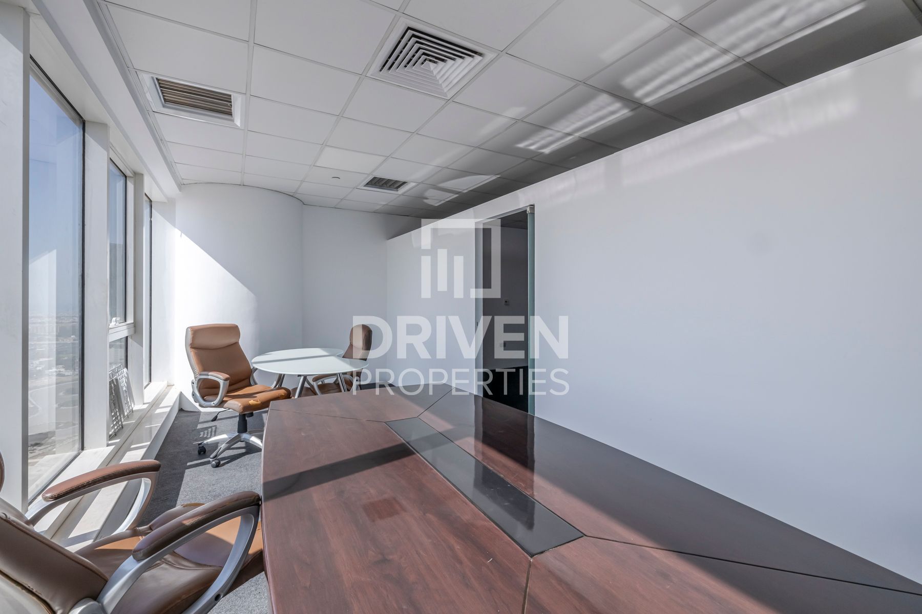 Fitted Office Space Vacant Prime Location