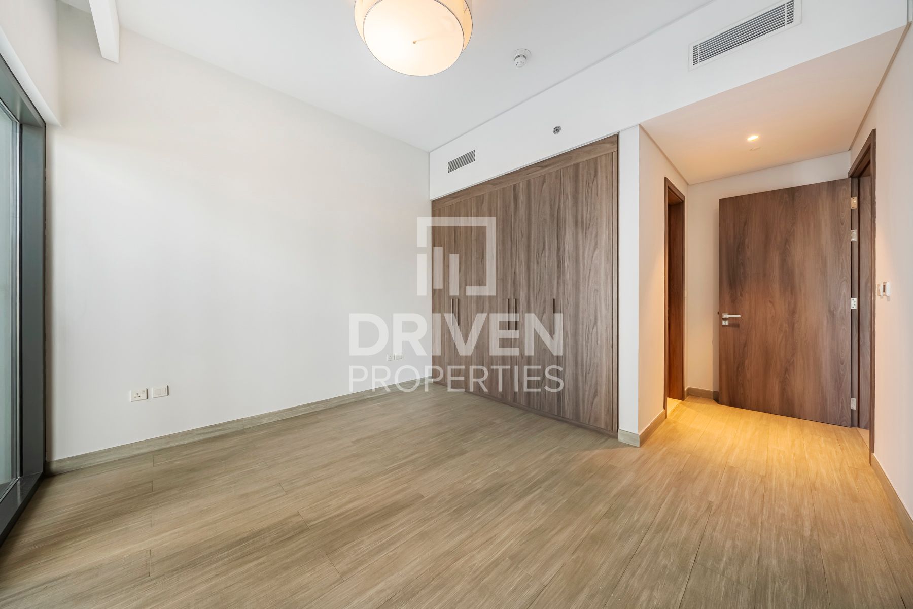 Burj View Prime Location Multiple Cheques