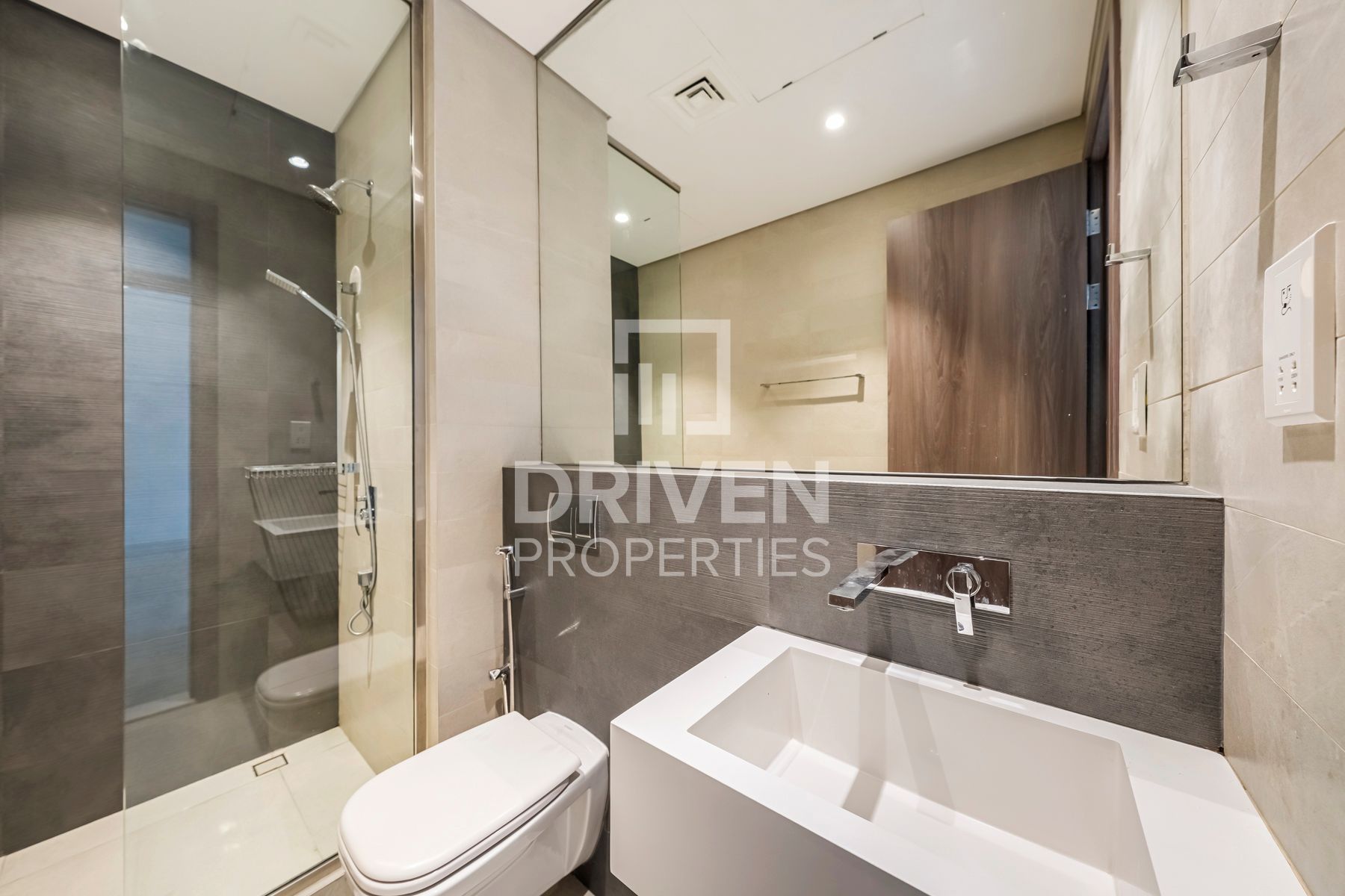 Burj View Prime Location Multiple Cheques