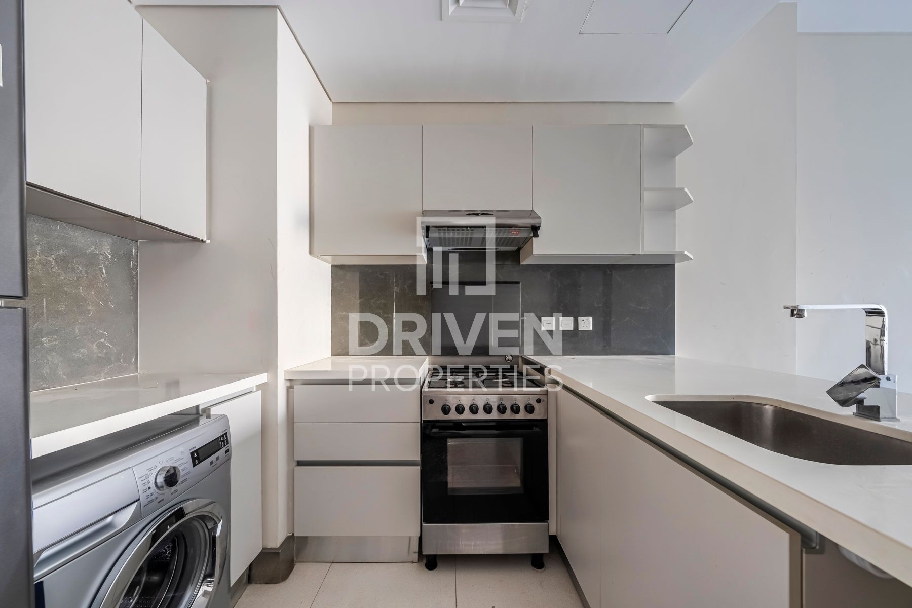 Burj View Multiple Cheques Option Great Area