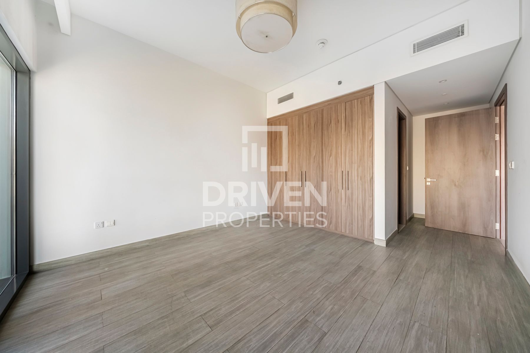 Burj View Multiple Cheques Option Great Area