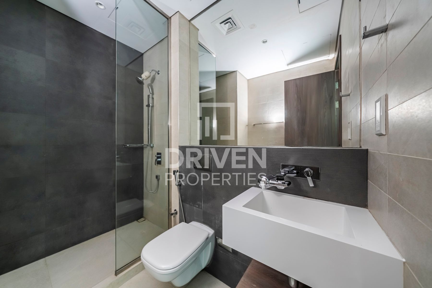 Burj View Multiple Cheques Option Great Area