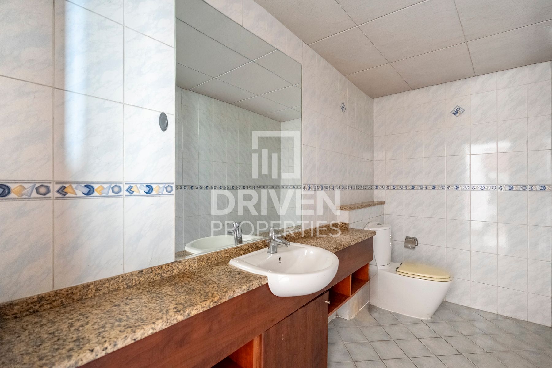 Ready to move in High Floor Lake Views