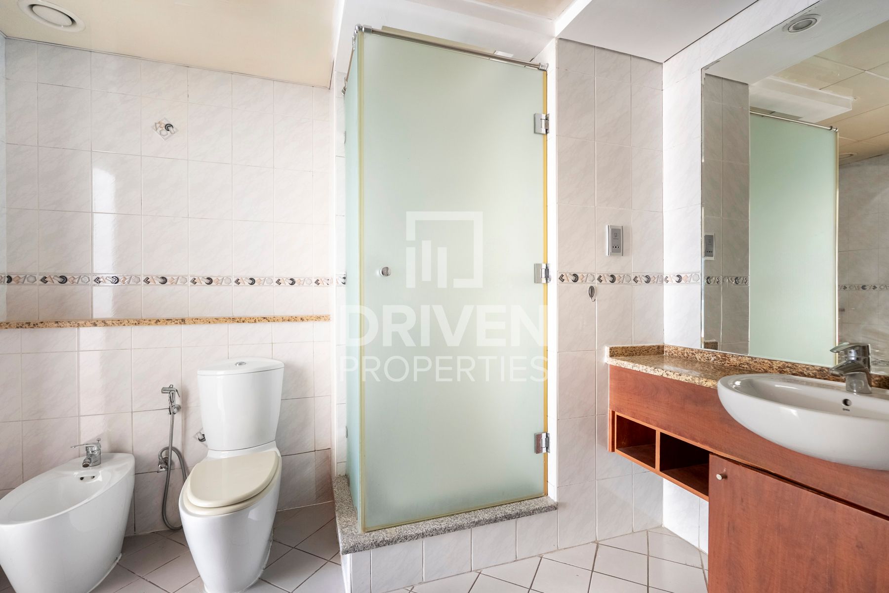 Ready to move in High Floor Lake Views