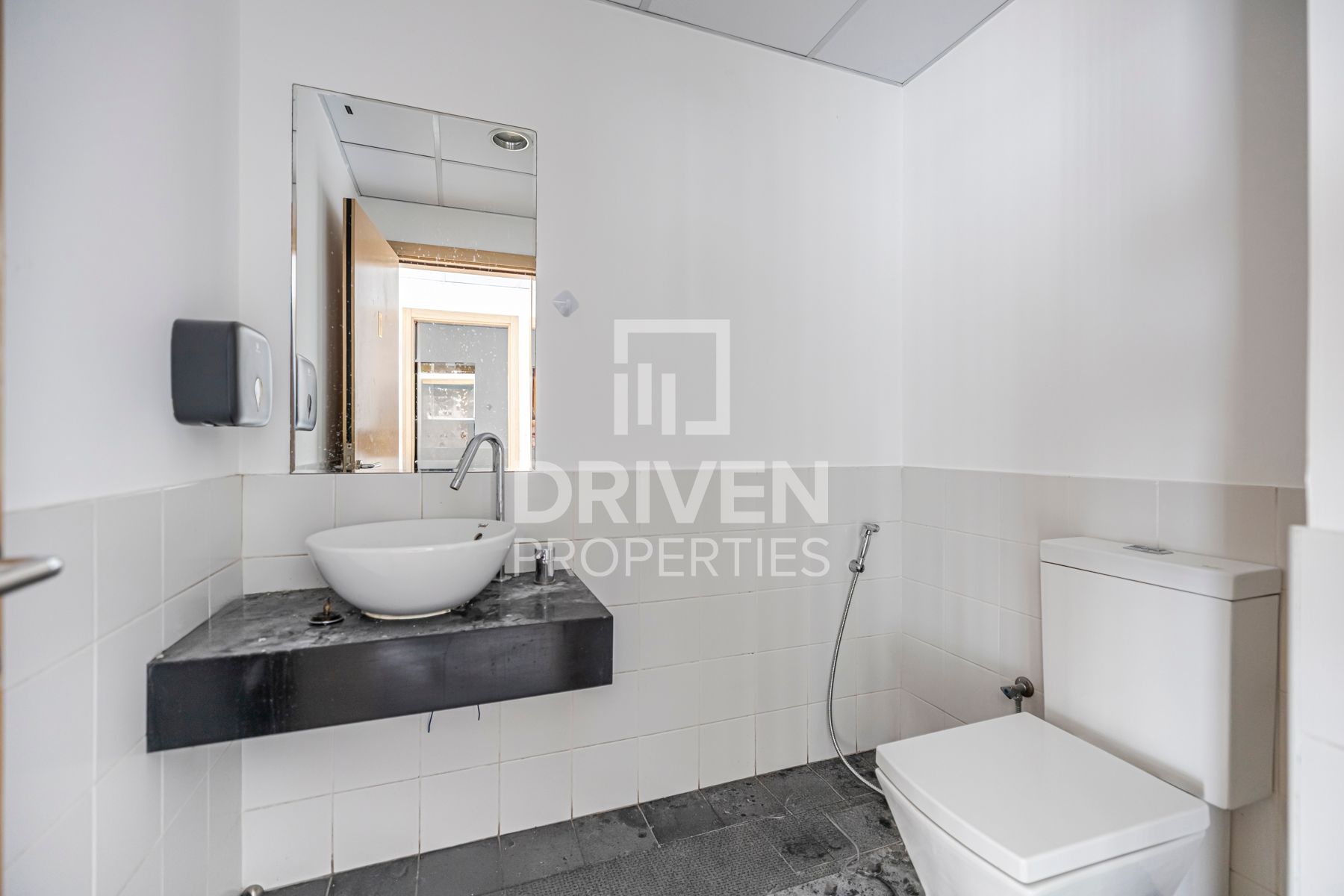 Ready to Move in Furnished and Partitioned