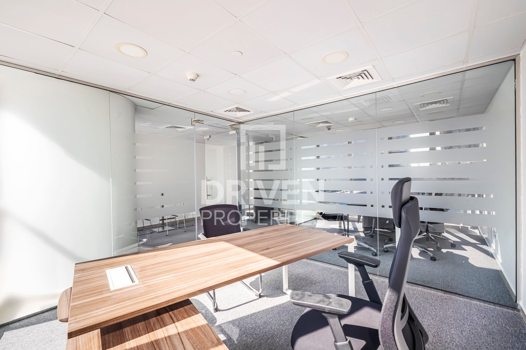 Vacant Fitted and Furnished Close to Metro