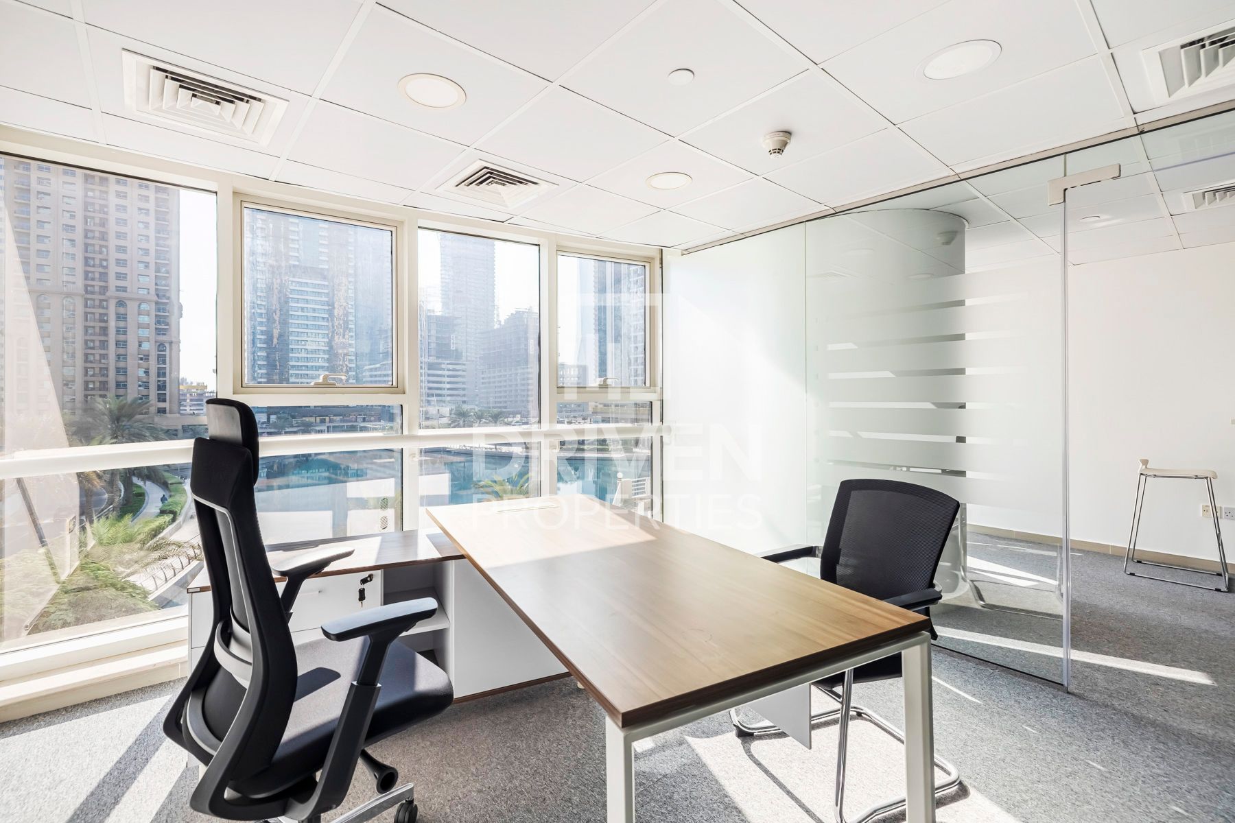 Vacant Fitted and Furnished Close to Metro