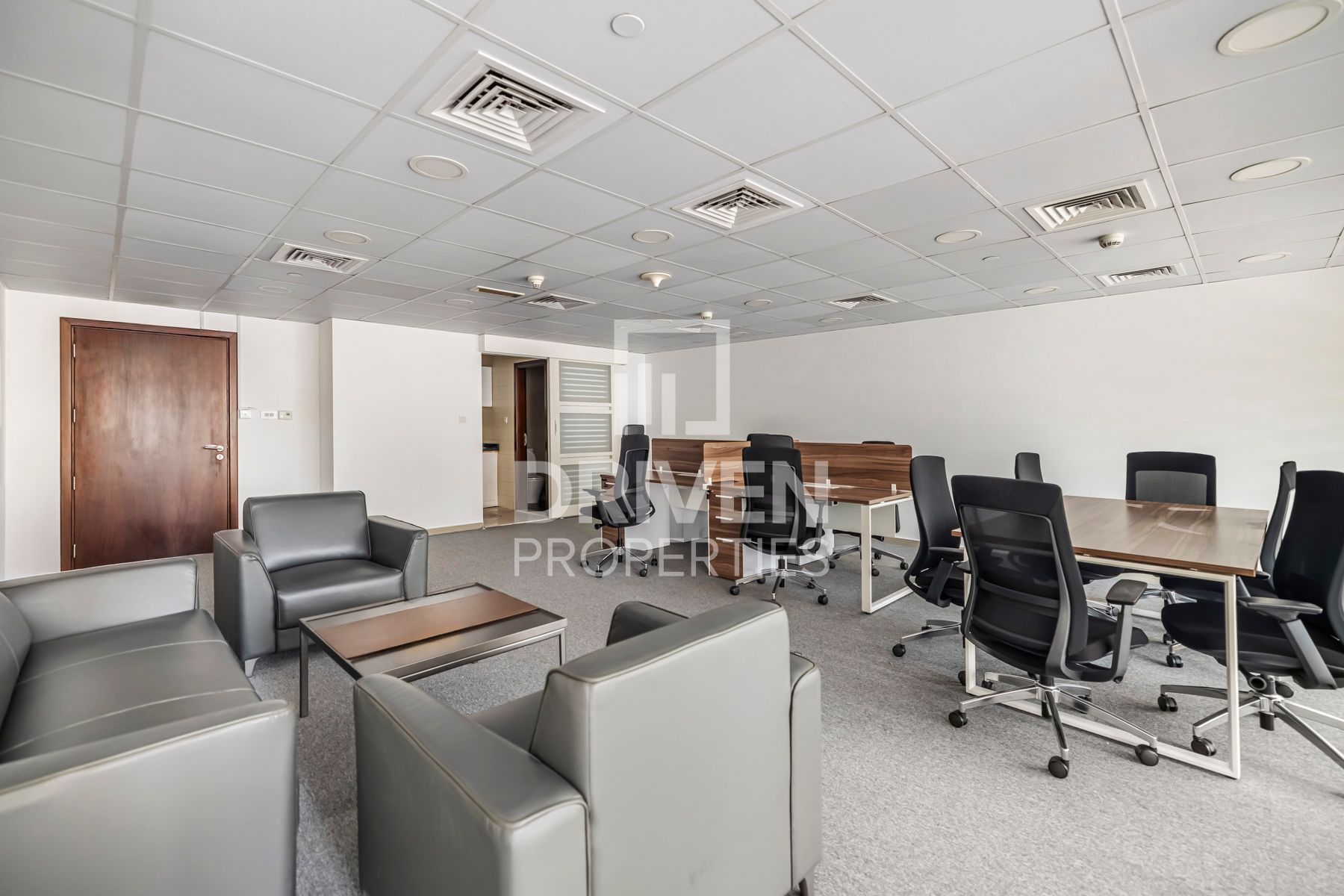 Vacant Fitted and Furnished Close to Metro